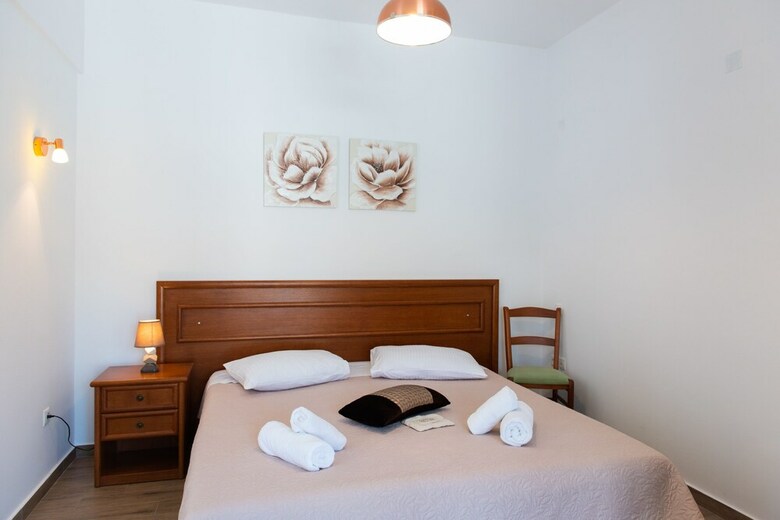 Bed & Breakfast Rooms & Apartments Archontou