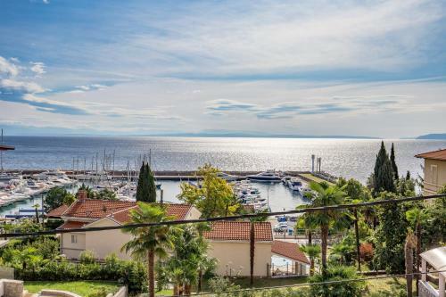 Apartments Rona Erea Icici