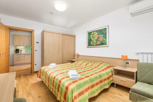 Apartments Rona Erea Icici