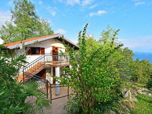 Villa Opri� 1