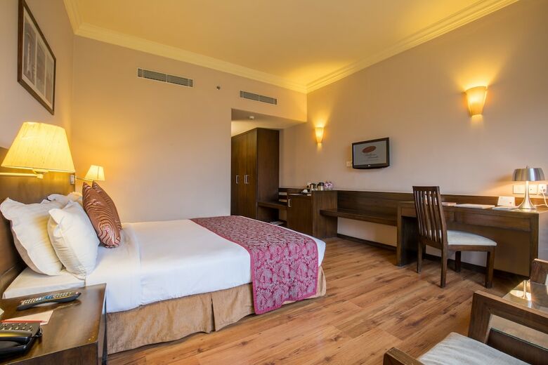 Hotel Pokhara Grande