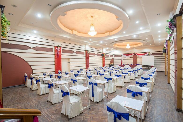 Hotel Pokhara Grande