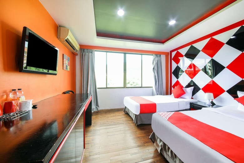 Oyo 138 The Chilli Salza Patong Hotel