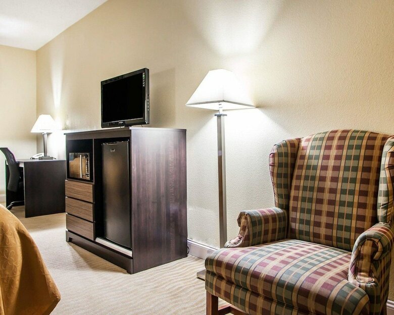 Hotel Quality Inn & Suites
