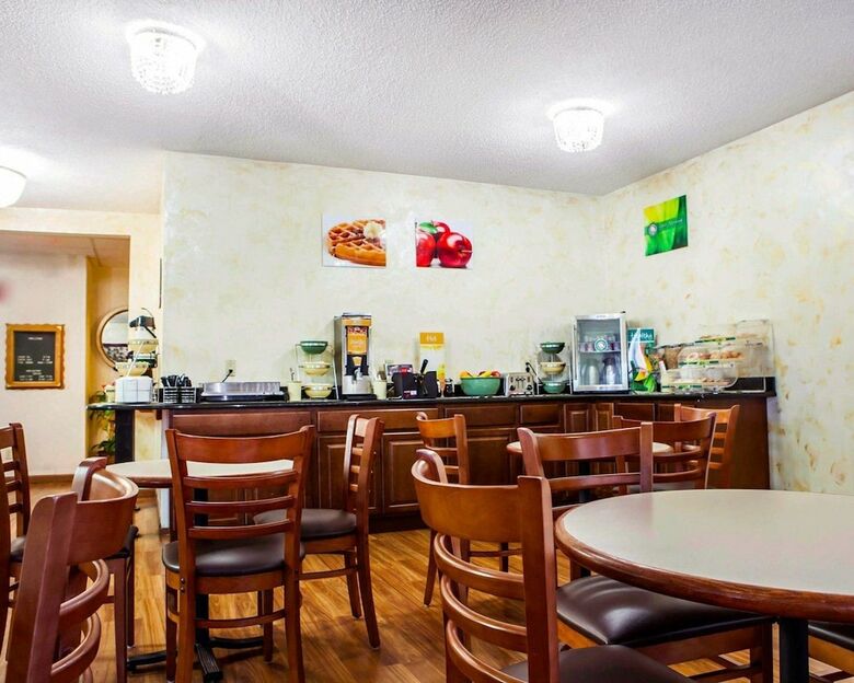 Hotel Quality Inn & Suites