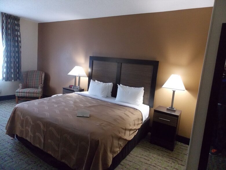 Hotel Quality Inn & Suites