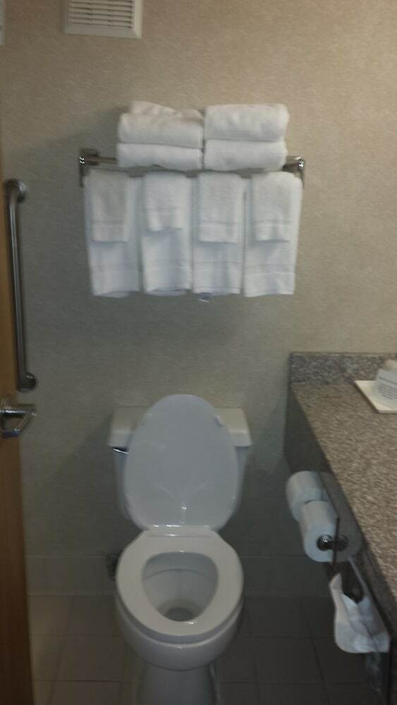 Hotel Quality Inn & Suites