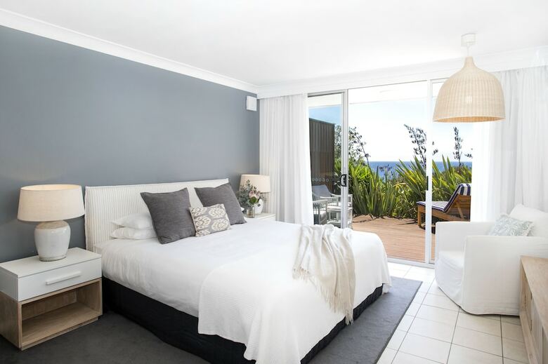 Hotel Bannisters By The Sea