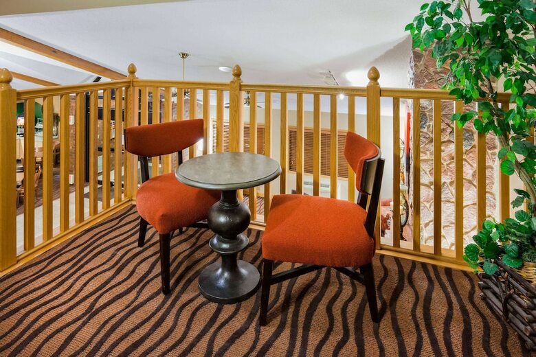 Hotel Americinn By Wyndham Mora