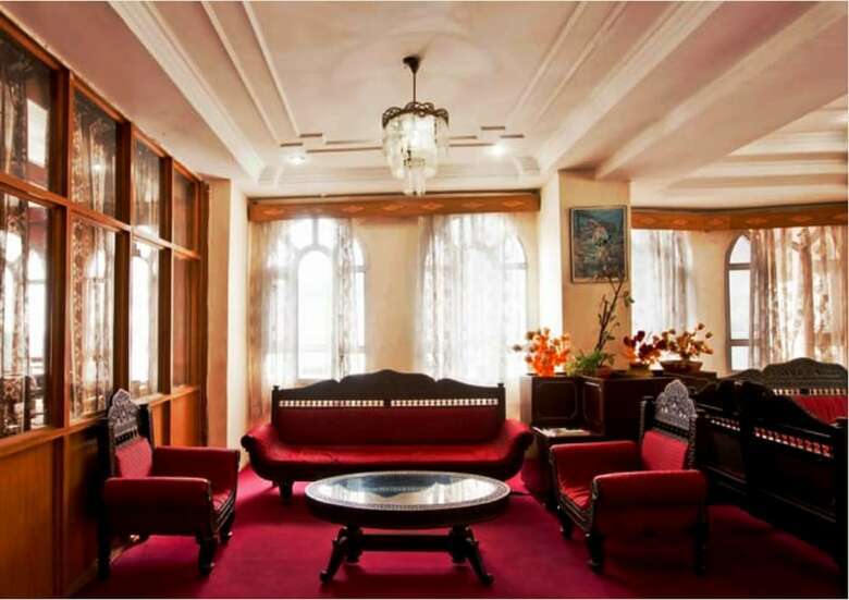 Hotel Tih The Grand Him Queen