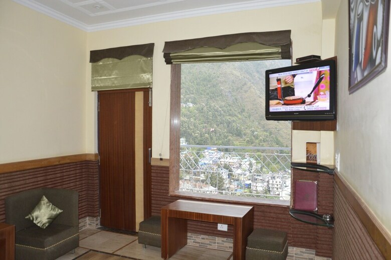 Hotel Gandhi's Paradise