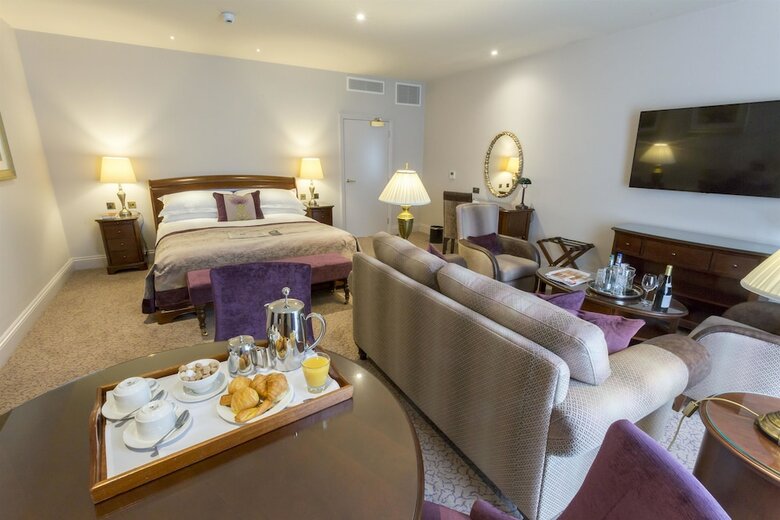 The Swans Nest Hotel