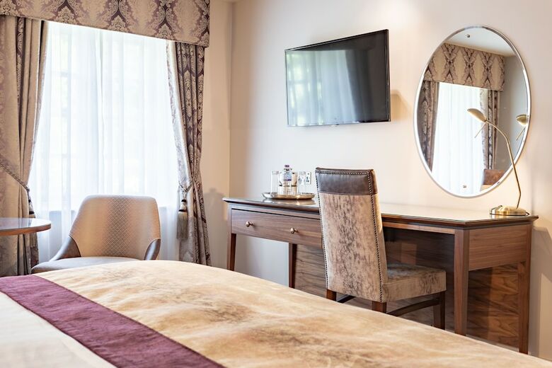 The Swans Nest Hotel