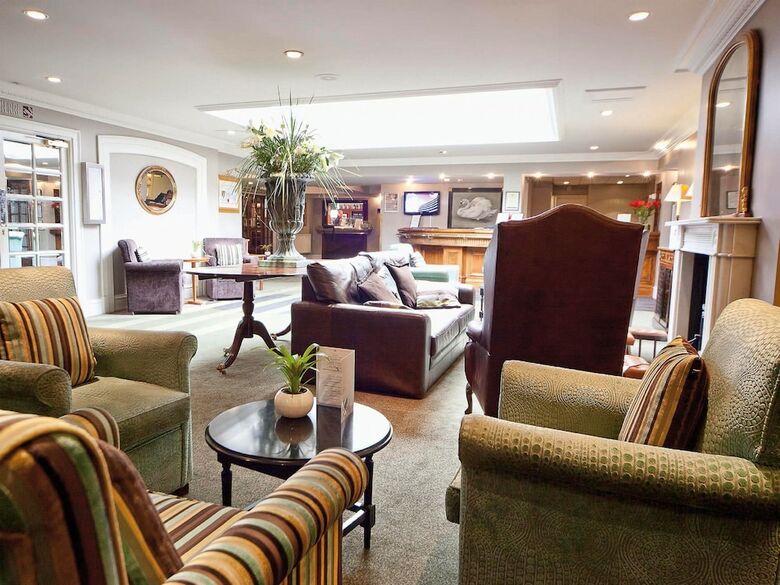 The Swans Nest Hotel