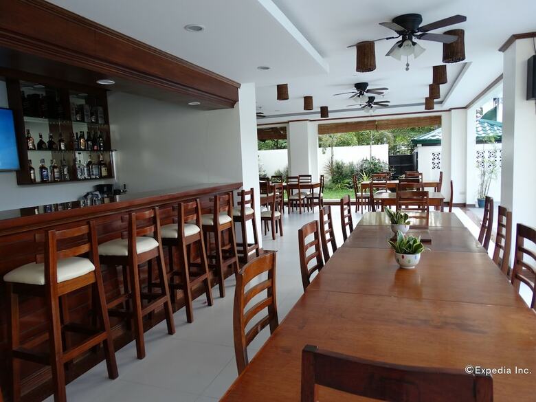 Hotel Ipil Suites Puerto Princesa
