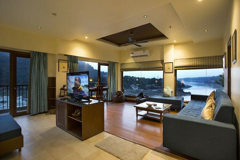 Hotel Divine Resort Laxman Jhula