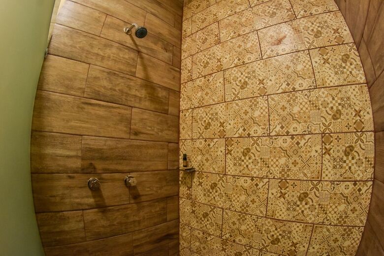 Hotel Valenciana Midway Inn