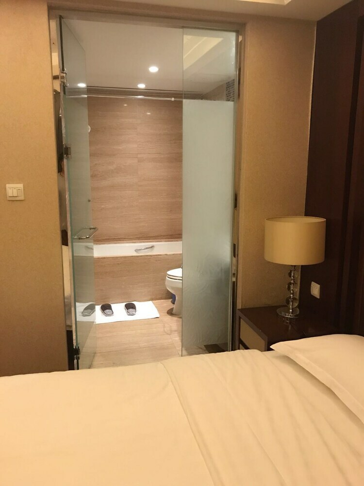 Jing'an Ziyuan Apartment