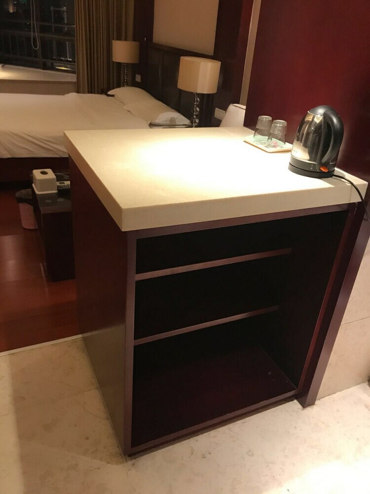 Jing'an Ziyuan Apartment