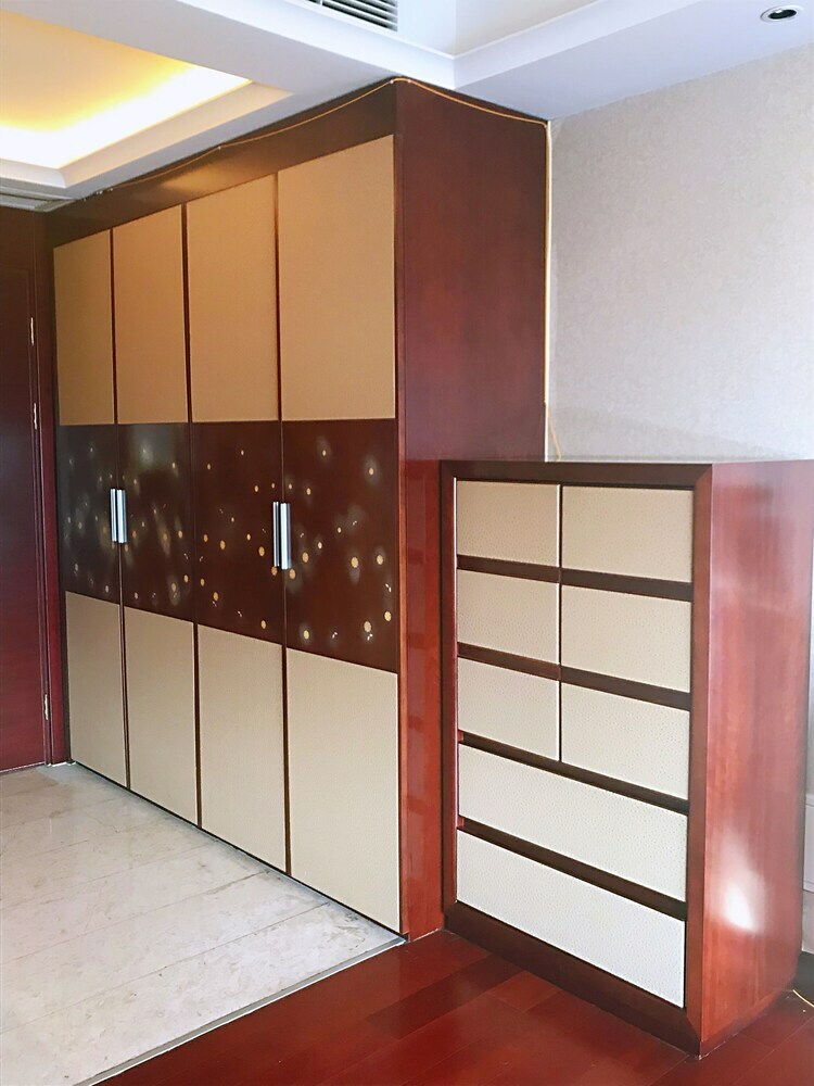 Jing'an Ziyuan Apartment