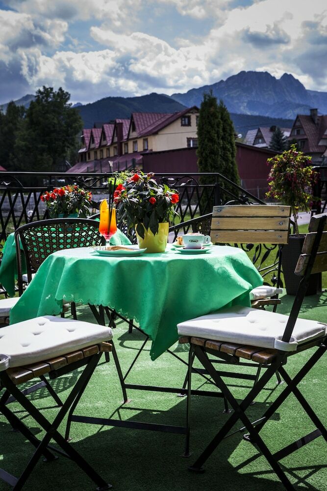 Hotel Helan Family & Garden