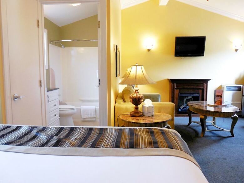 Motel Sea Breeze Inn And Cottages