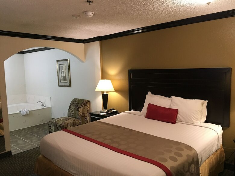 Hotel Ramada By Wyndham Ontario