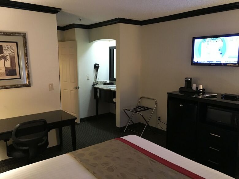 Hotel Ramada By Wyndham Ontario