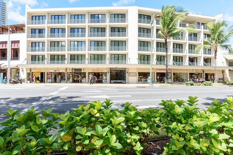Hotel Polynesian Residences Waikiki Beach