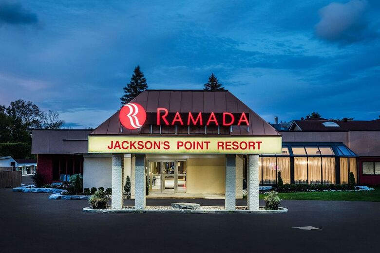 Hotel Ramada By Wyndham Jacksons Point