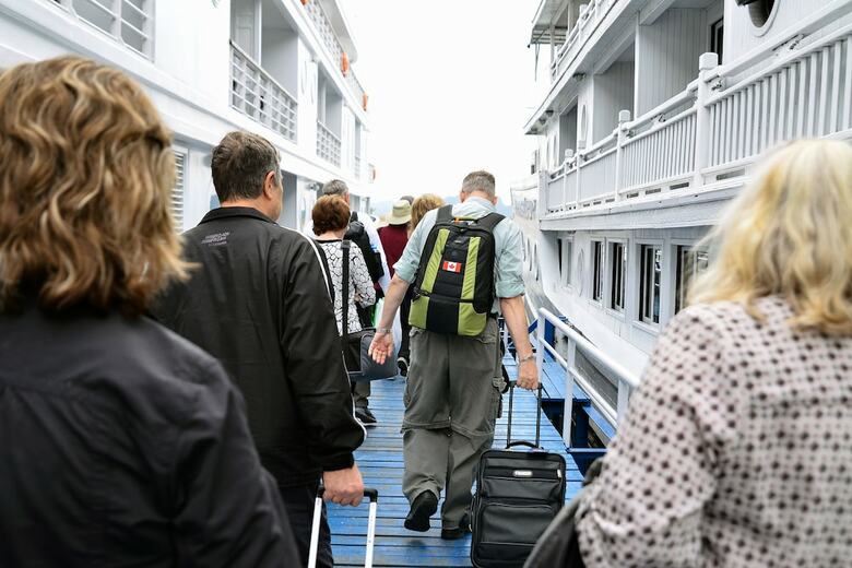 Paradise Luxury Sails Cruise