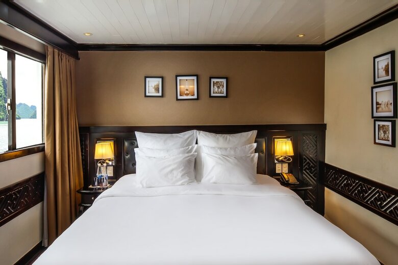 Paradise Luxury Sails Cruise