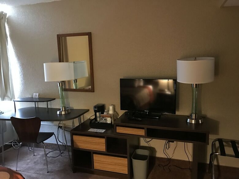 Hotel Super 8 By Wyndham Redfield
