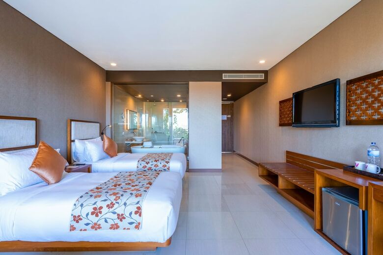Vouk Hotel & Suites