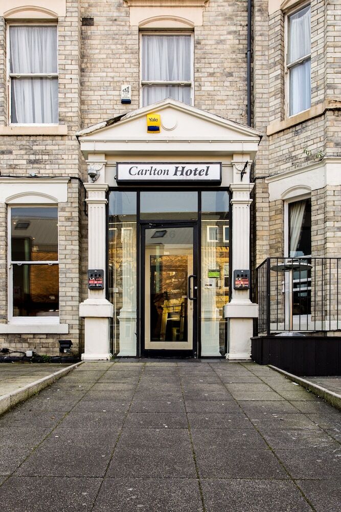 Carlton Hotel
