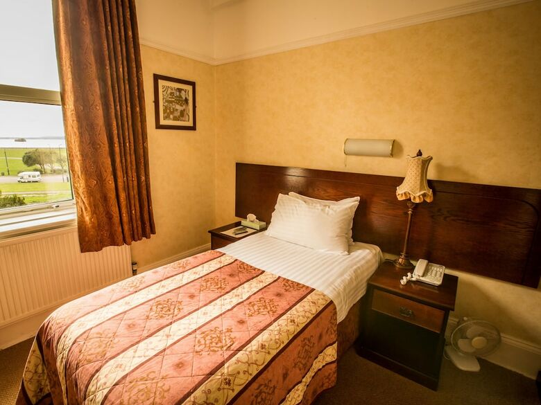 Queen's Hotel, Portsmouth Ltd.