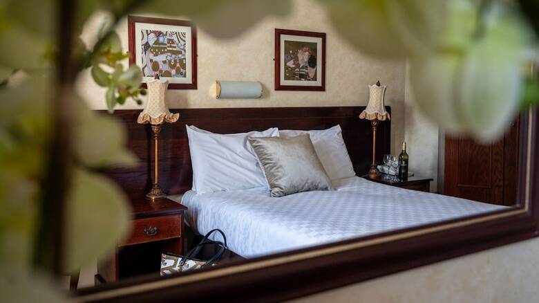 Queen's Hotel, Portsmouth Ltd.