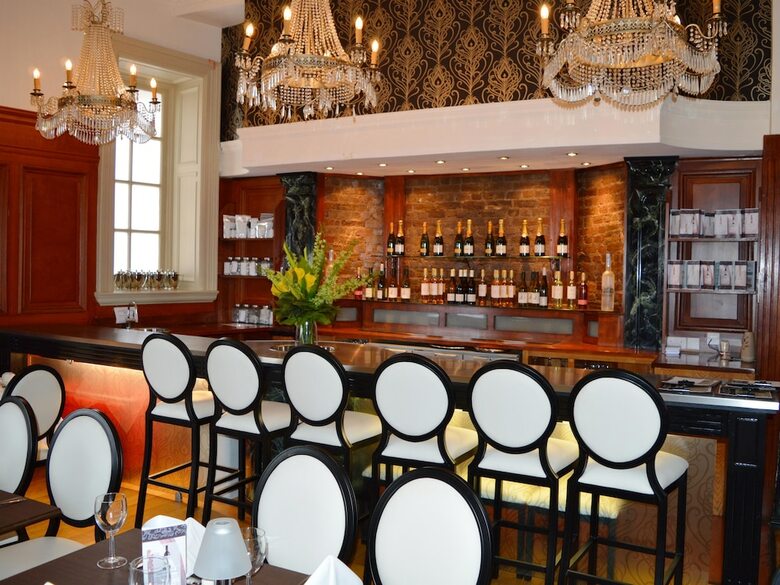 Queen's Hotel, Portsmouth Ltd.