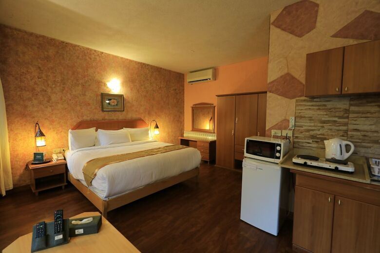 Pineland Hotel And Health Resort