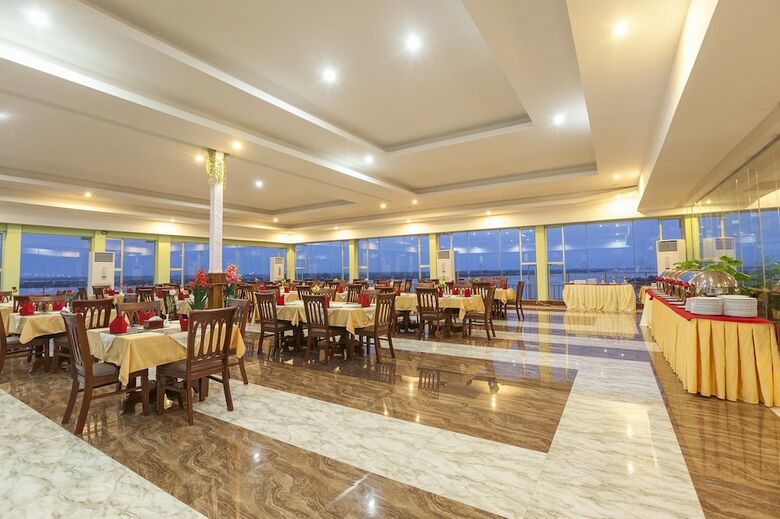 High Sky Hotel