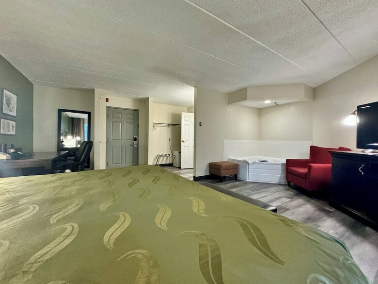 Hotel Quality Inn & Suites