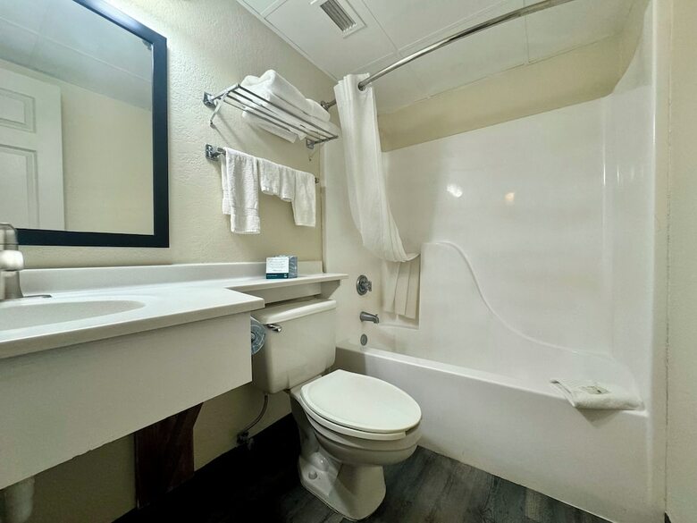 Hotel Quality Inn & Suites