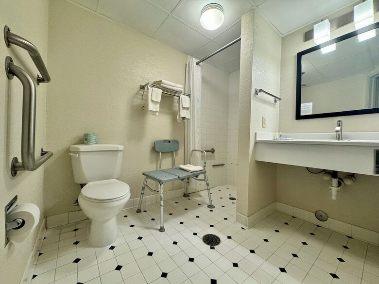 Hotel Quality Inn & Suites