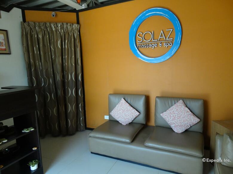 Hotel Ecoland Suites & Inn