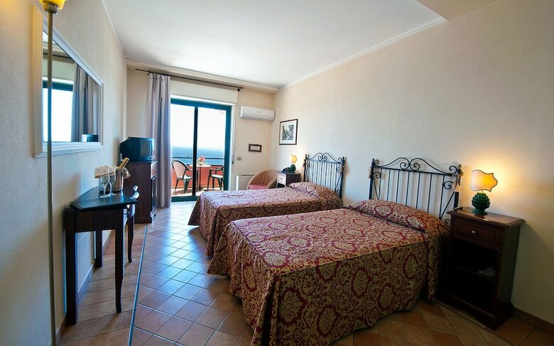 Baia Taormina Hotel