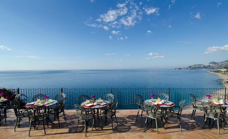 Baia Taormina Hotel