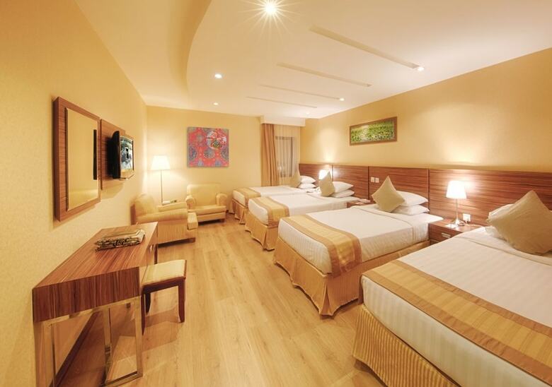 Hotel Al Safwah Royale Orchid