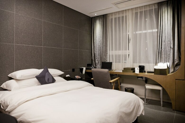 Hotel The Designers Hongdae