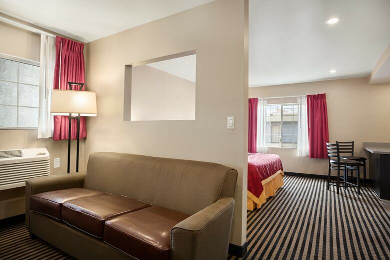 Hotel Ramada By Wyndham Marina Del Rey