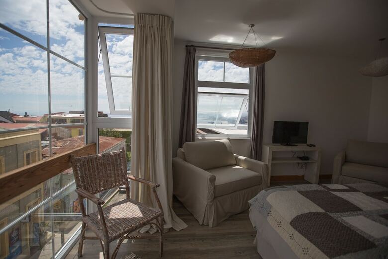 Aparthotel Casa Galos Hotel & Lofts